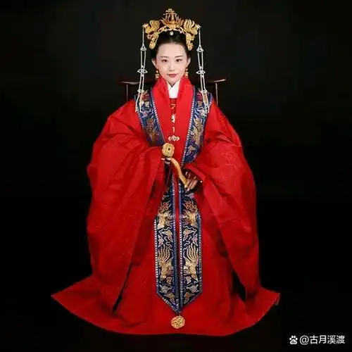 霞帔-古代平民女子出嫁时才允许穿的服饰