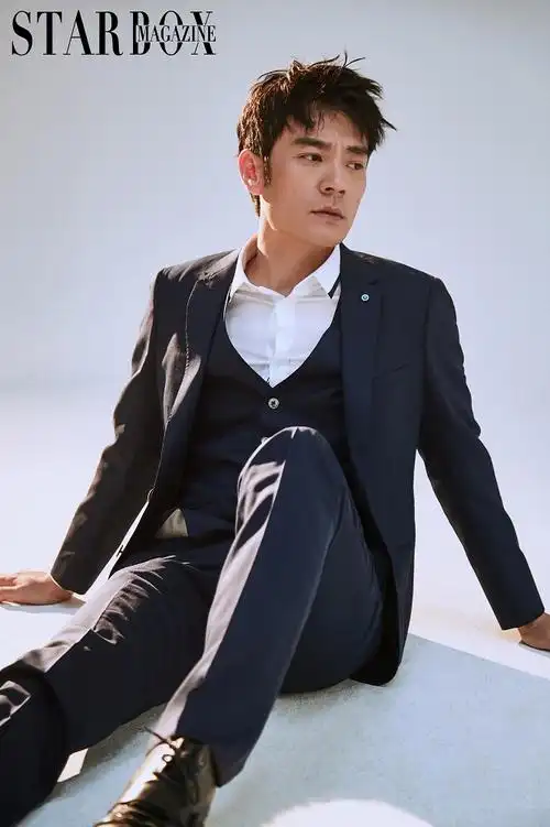 李光洁儒雅大片卸下硬汉外壳展现反转魅力