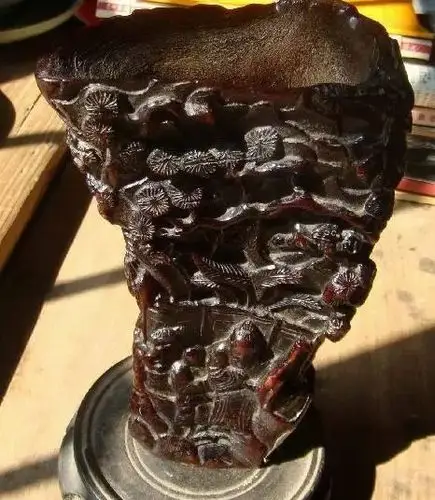 整只非洲犀牛角6,非洲犀牛角的横断面鱼籽纹犀牛角材质的鉴定秘诀:即