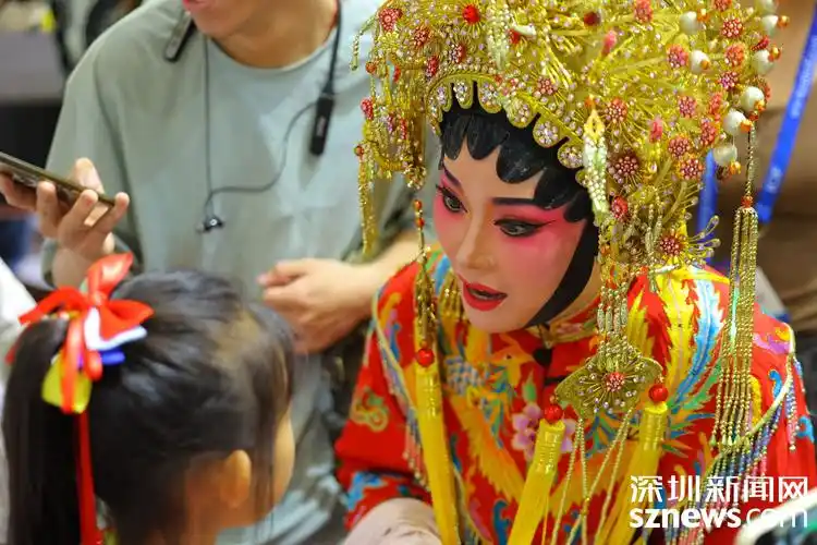 粤剧醒狮亮相文博会 现场收徒 深圳新闻网《深圳文艺家》分享会引爆