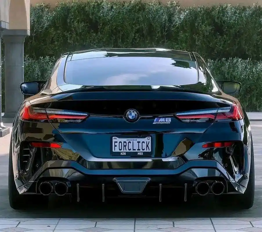 "黑武士"宝马m8:加速3秒,高性能轿跑元素爆棚,落地超200万