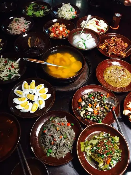 最地道的安顺小吃一一裏卷