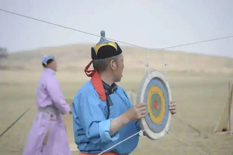 正蓝旗浑善达克那达慕射箭