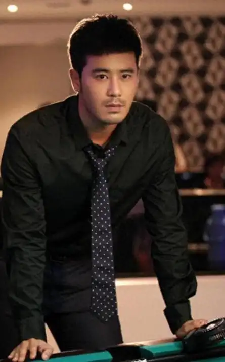 娶了"摇滚女神"谭维维,生下一对儿女,陈亦飞的生活幸福吗?