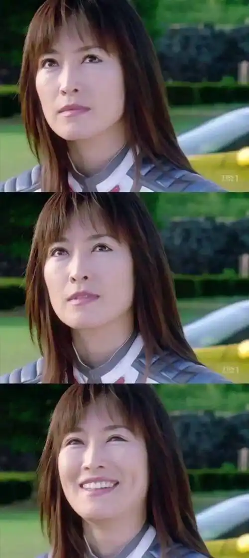 盘点迪迦奥特曼剧中出现的五大女性角色_外星人_新城_沙纪