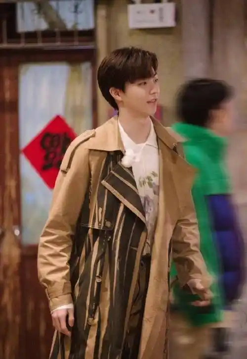 原创陈立农一个笑起来眼睛里有星辰大海的可爱大男孩