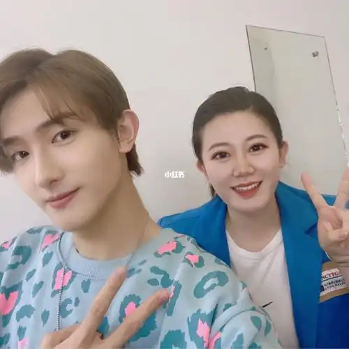 创造营2021选手于洋拍摄tops时尚人物杂