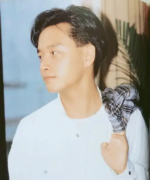 靠近4月1日,网上很多怀念张国荣的帖子,但为什么清明节怀念自己先祖的