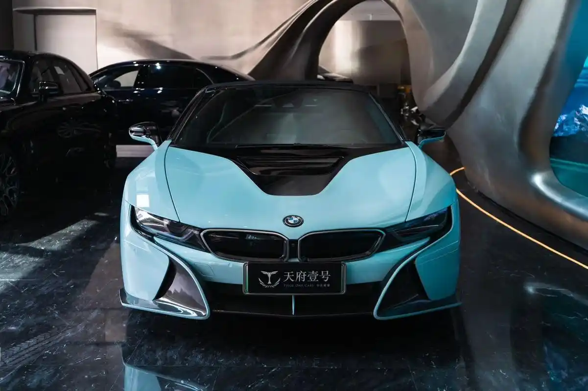 bmw i8 roadster 【车辆型号】2019款宝马i8敞篷跑车 【上牌时间】
