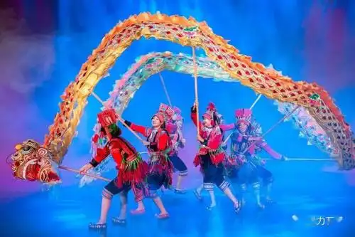 【古韵新城 水墨石屏】观《花腰恋歌》