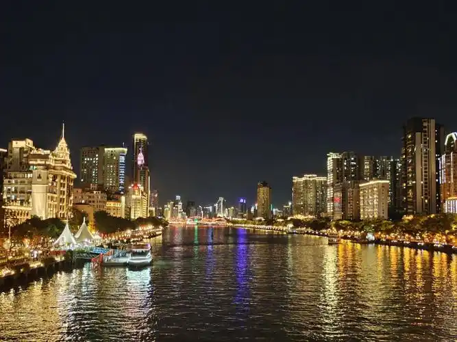 夜游珠江