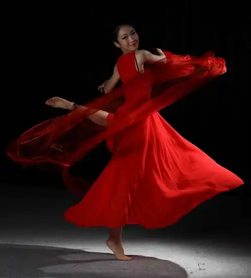 其它 芭蕾舞之舞韵 策划组织:老僵 演泽模特:晴晴,阿仪 化妆造型:小云