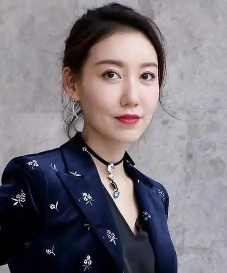 高露:从低调配角到黄金绿叶,母女同台《六姊妹》引期待