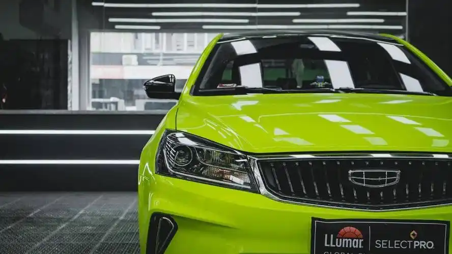 天津汽车贴膜吉利帝豪苹果绿改色案例分享