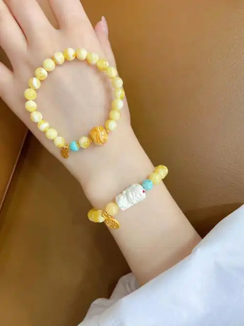 蜜蜡77绿度母的手链很特别很高级绿度母守护女性和儿童戴上对自己和