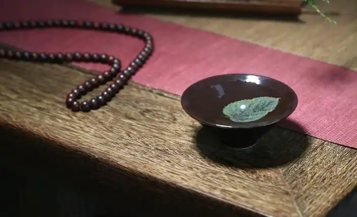 一叶一菩提:木叶天目盏的禅意之美