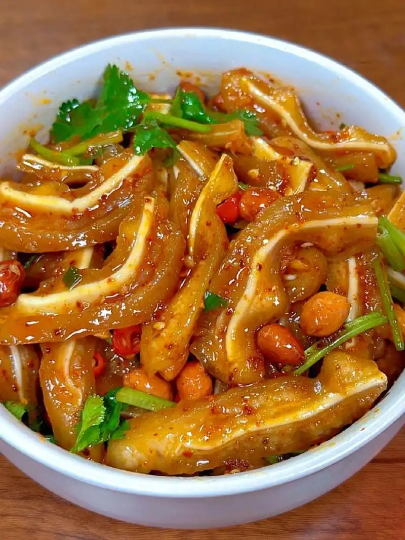 今日分享|凉拌猪耳的做法 夏天来啦!