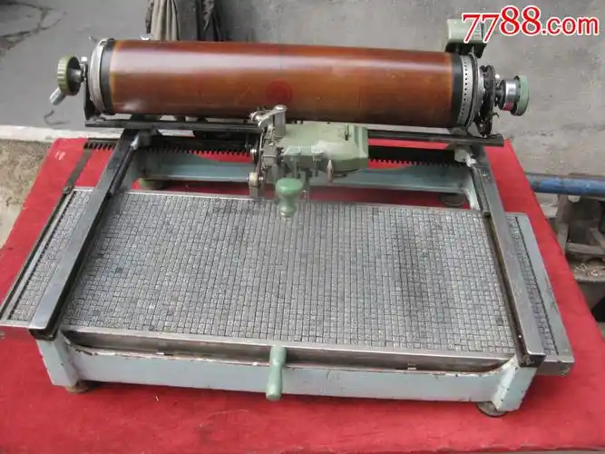 双鸽牌中文打字机.2449个3号铅字全.使用正常有打字图