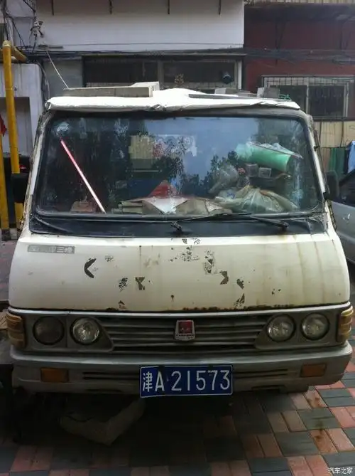 26 |来自 汽车之家iphone版 那天看见了一辆老爷车 绝对的老爷车,三峰