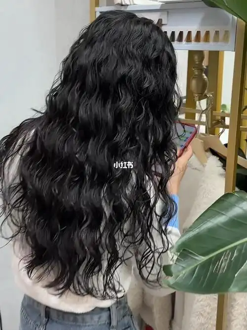 法式慵懒卷发  #西安烫发羊毛卷  #烫发  #法式烫发  #女生烫发发型