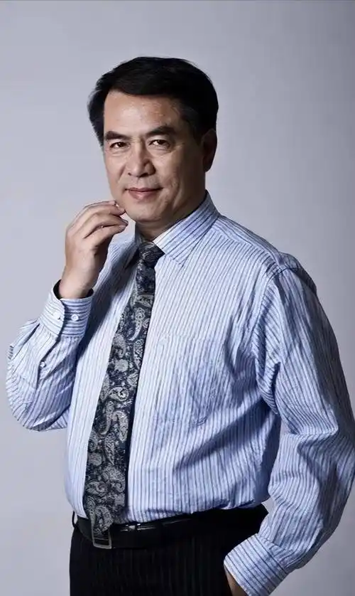 老戏骨廖京生:演戏前烧锅炉六年,两段感情充满曲折,晚年幸福_何晴