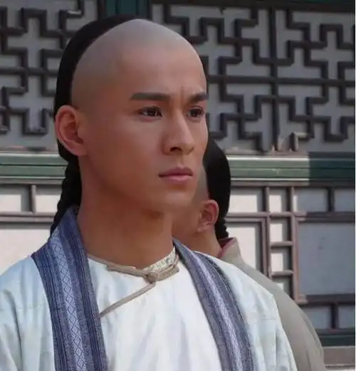 书剑恩仇录中的陈家洛无论是感情还是事业到头来还是梦一场