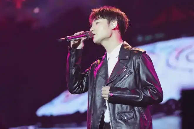 蒋敦豪新歌首唱燃炸全场专辑赠恩师交首份音乐作业