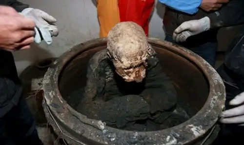 罕见女性肉身佛,圆寂3年头发长出1寸,手势也有变化|寺庙|仁义|佛教