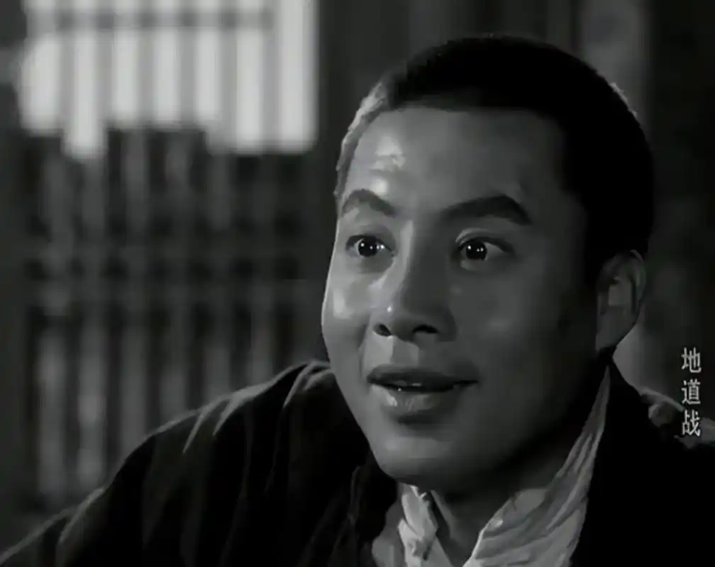 朱龙广:被当成"如来佛祖"敬奉,将妻子宠成宝,84岁清静自在