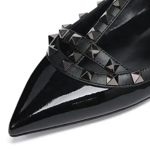 valentino 华伦天奴 女士黑色漆皮铆钉芭蕾舞鞋 pw2s07/376 vbs 0no 7