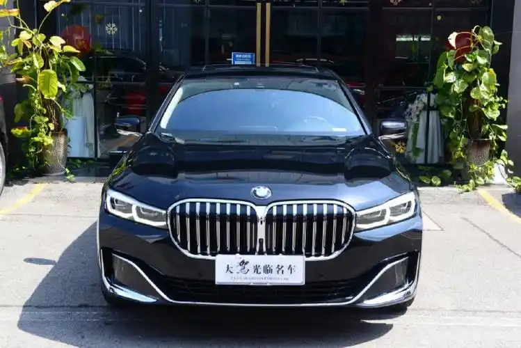 2019款宝马7系改款730li豪华套装