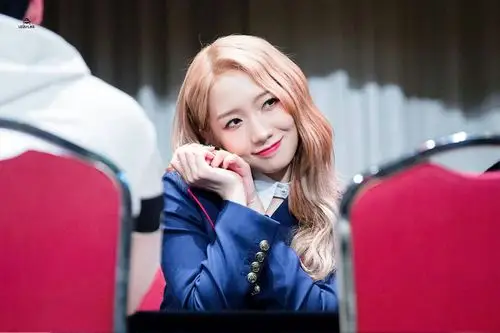 孟美岐 宇宙少女