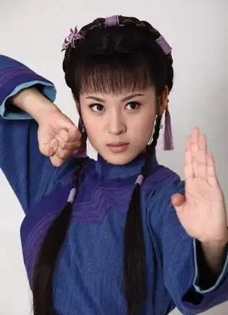 周放在猎场里扮演谁 - 看百科