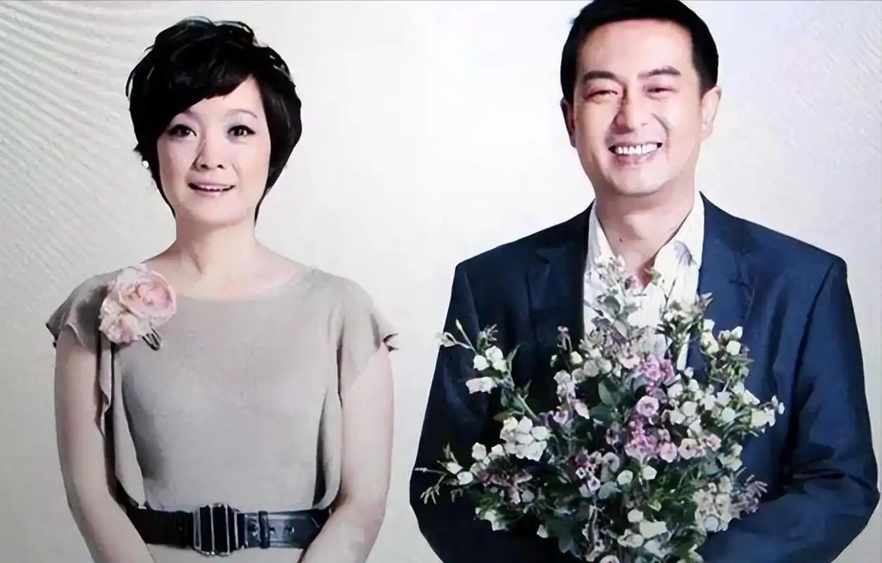 老戏骨张嘉译走红后,豪掷7000万给第二任妻子王海燕买了别墅和豪车,但