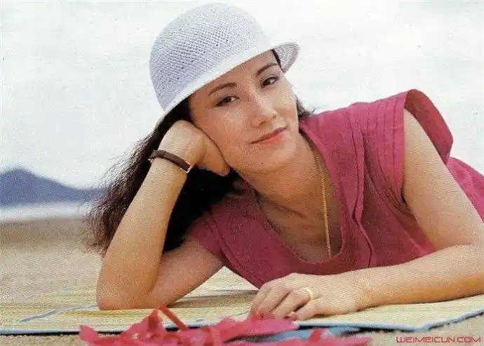 汪明荃为什么那么拽tvb高层敢动汪明荃吗