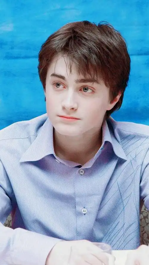 小时候的哈利波特太可爱了