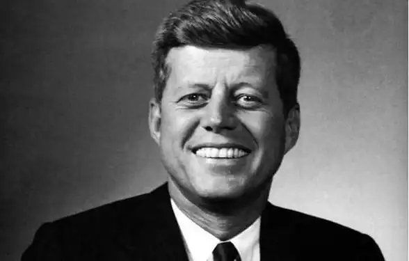 1917年5月29日,美国第35任总统约翰·肯尼迪在马萨诸塞州布鲁克莱恩