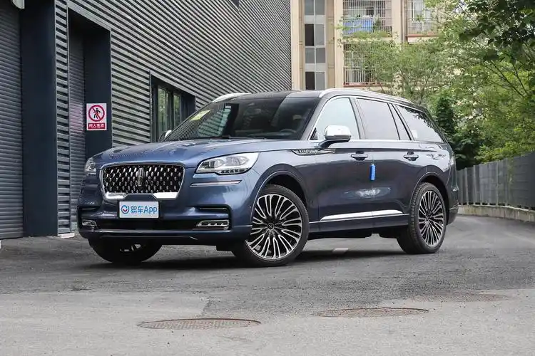 2021款飞行家30t四驱总统版