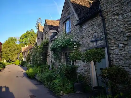 库姆堡(castlecombe)--英格兰最美丽乡村小镇