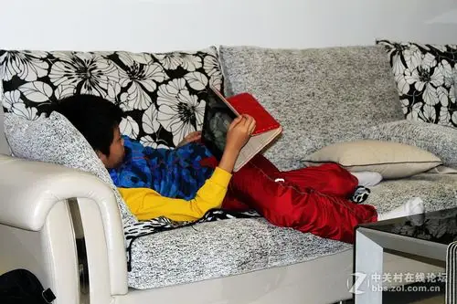 现代鸦片-玩手机!好上瘾啊!