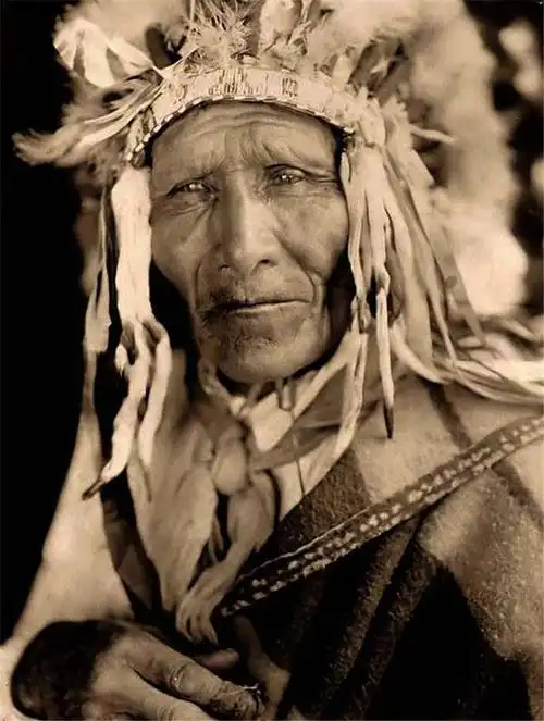 摄影师历时5年拍摄 展现美洲原住民生活状态