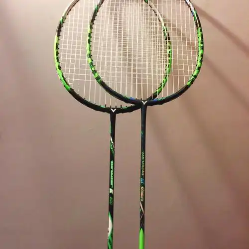 绿油油的大鬼斩小鬼斩高性价比羽毛球拍