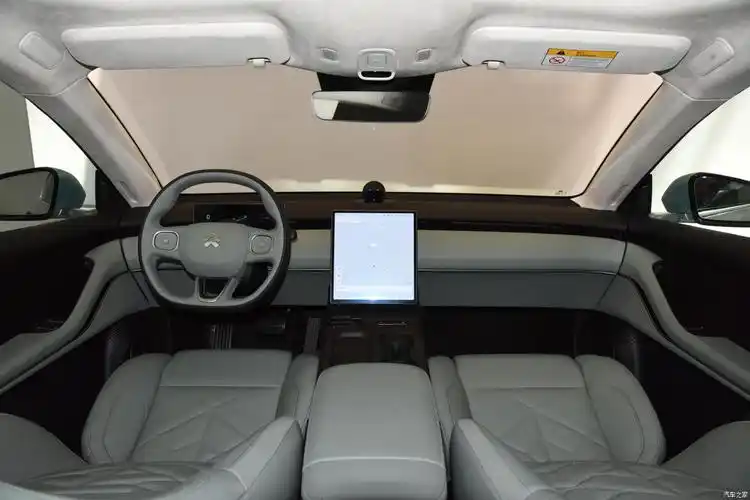 现代简约风造型 蔚来et5内饰正式亮相_电车之家