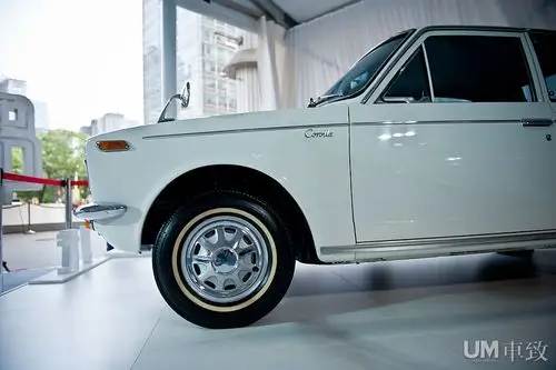 花之冠 第一代丰田卡罗拉