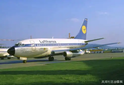 有意思的是,波音在申请型号适航认证(由于是作为737ng的改进型申请的