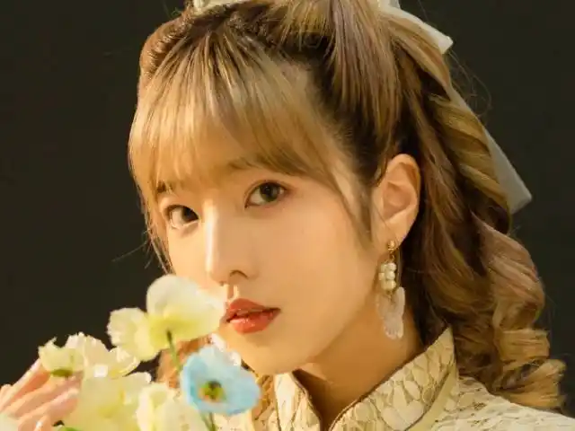 网红郝一点与男友秀恩爱,视频出镜暴露身高,其实都不够150?