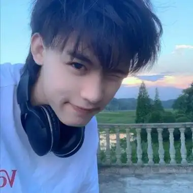 干净男头高清大图正脸-男生头像 - 壁纸之家