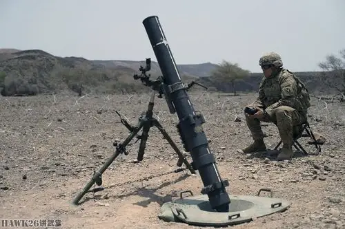 炮兵被震得飞起抓拍美国海军陆战队迫击炮班的常规操作