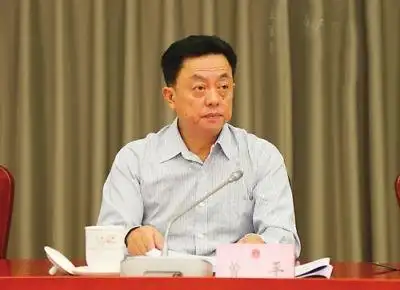 四川省人大常委会研究室主任曾平接受调查