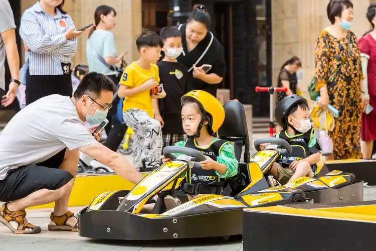 想要在儿童卡丁车乐园创业路上少走弯路加盟还是单干